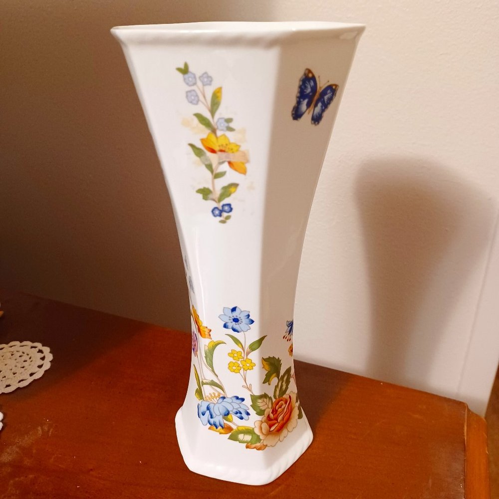 Vintage Aynsley Vase Made in England
